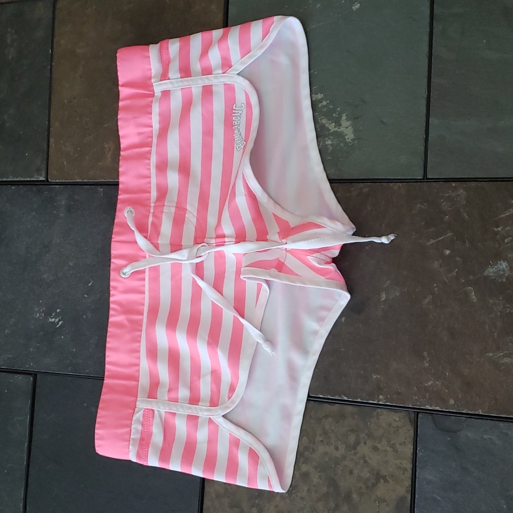 Surf shorts